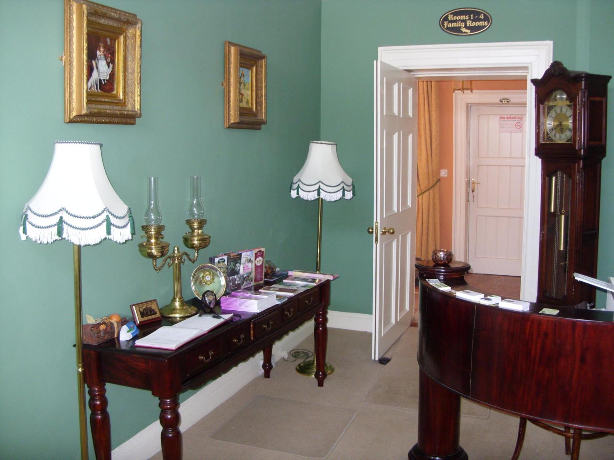 Townsend House Guest House Бірр Екстер'єр фото
